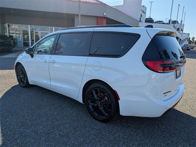 2025 Chrysler Pacifica Limited