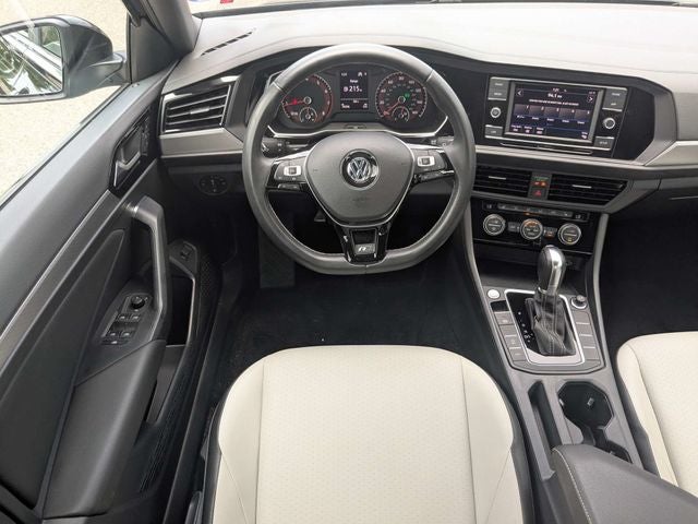 2019 Volkswagen Jetta R-Line
