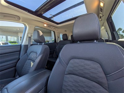 2023 Nissan Pathfinder SV