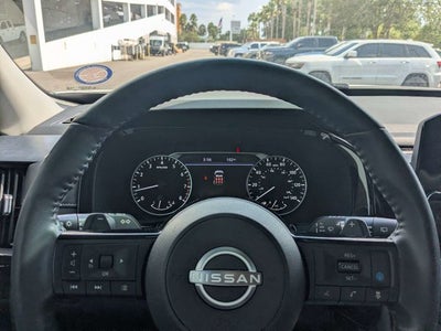 2024 Nissan Pathfinder SL
