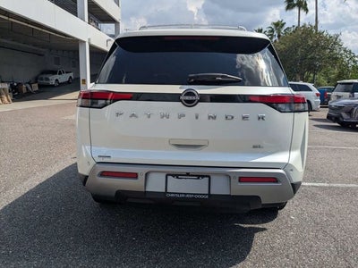 2024 Nissan Pathfinder SL