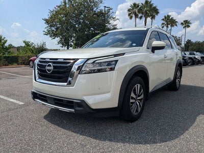 2024 Nissan Pathfinder SL
