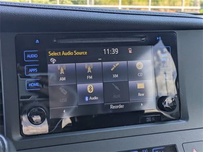 2017 Toyota Sienna SE 8 Passenger