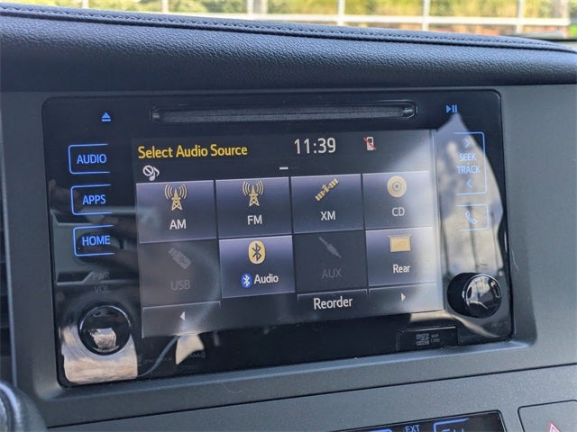 2017 Toyota Sienna SE 8 Passenger