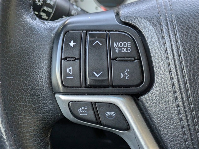 2017 Toyota Sienna SE 8 Passenger