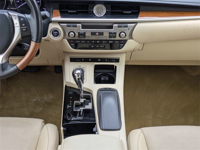 2015 Lexus ES 300h