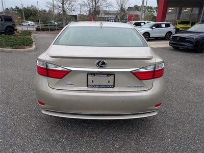 2015 Lexus ES 300h