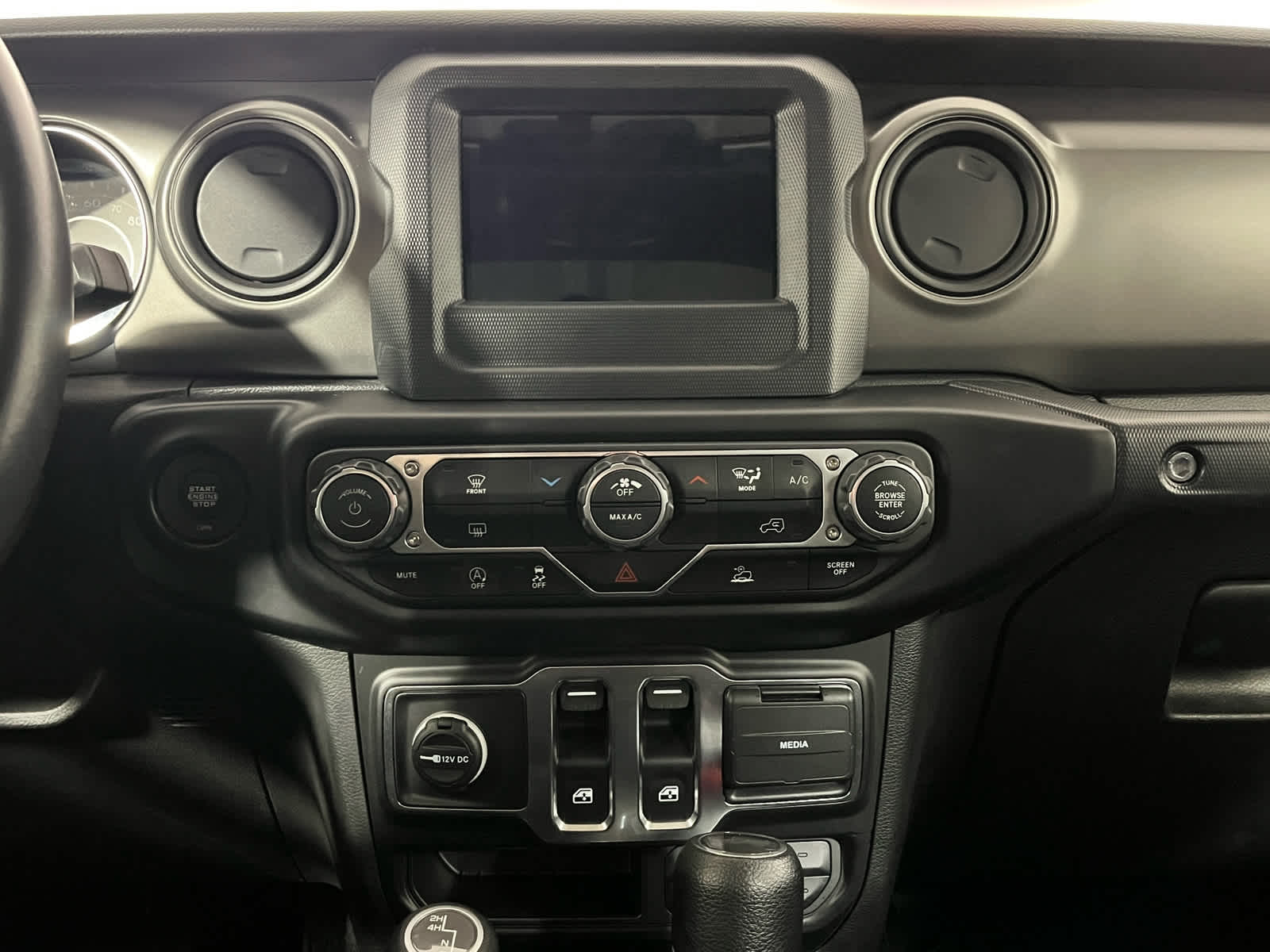 2022 Jeep Wrangler Willys