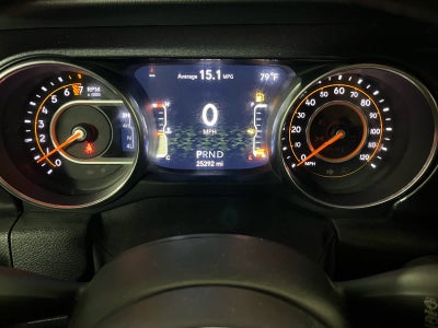 2020 Jeep Wrangler Unlimited Sahara Altitude