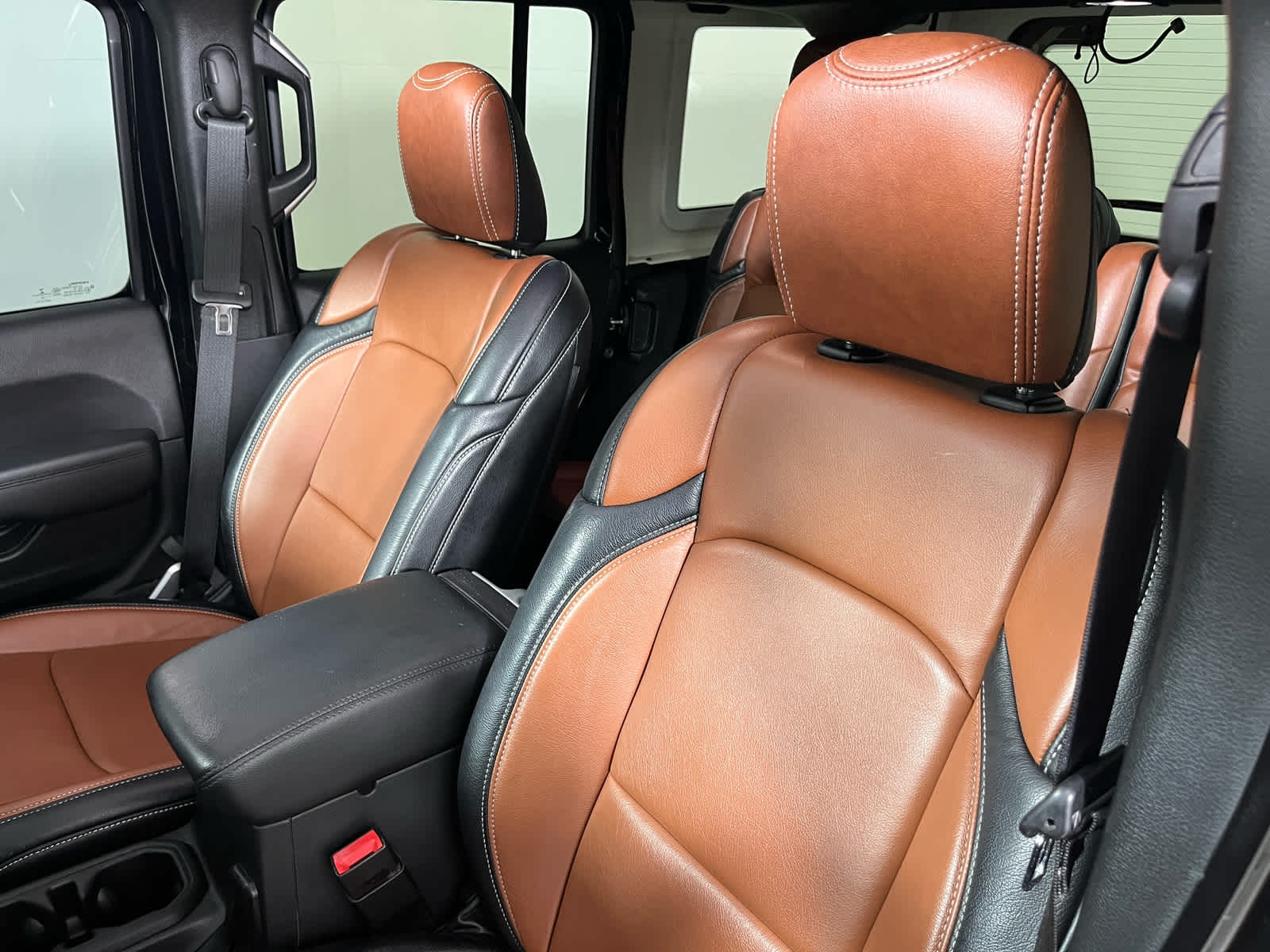 2020 Jeep Wrangler Unlimited Sahara Altitude