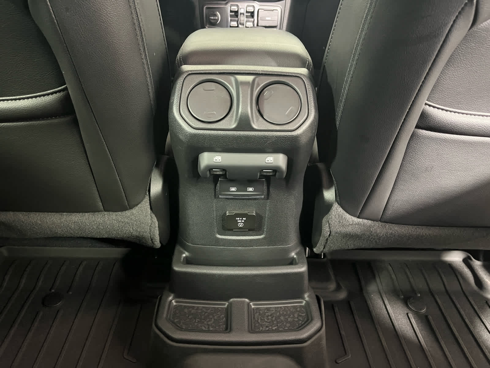 2022 Jeep Wrangler Unlimited Sahara Altitude 4x4