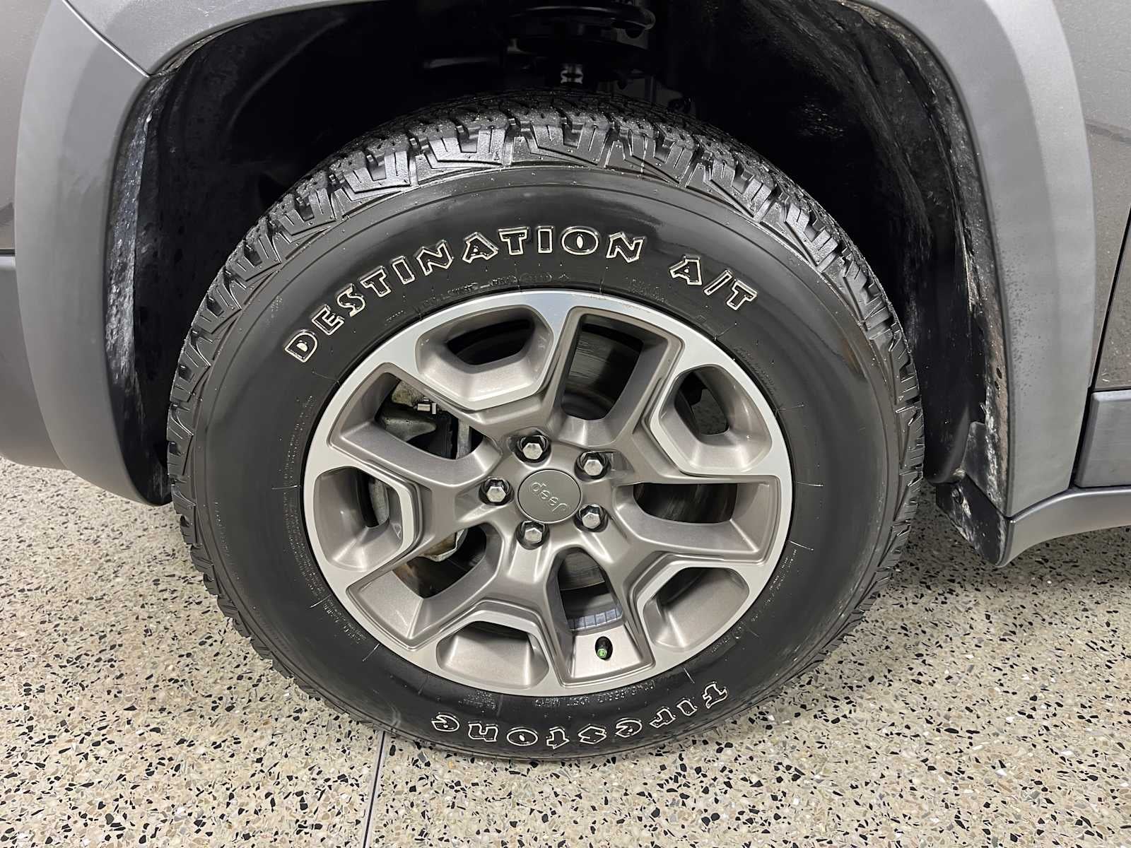 2022 Jeep Cherokee Trailhawk