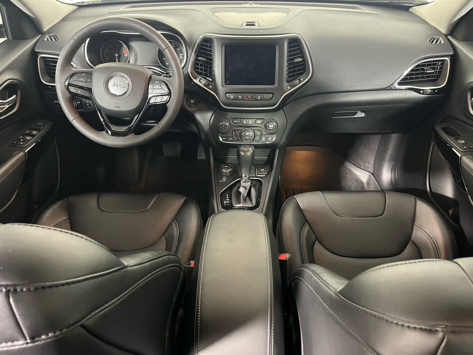 2023 Jeep Cherokee Altitude Lux