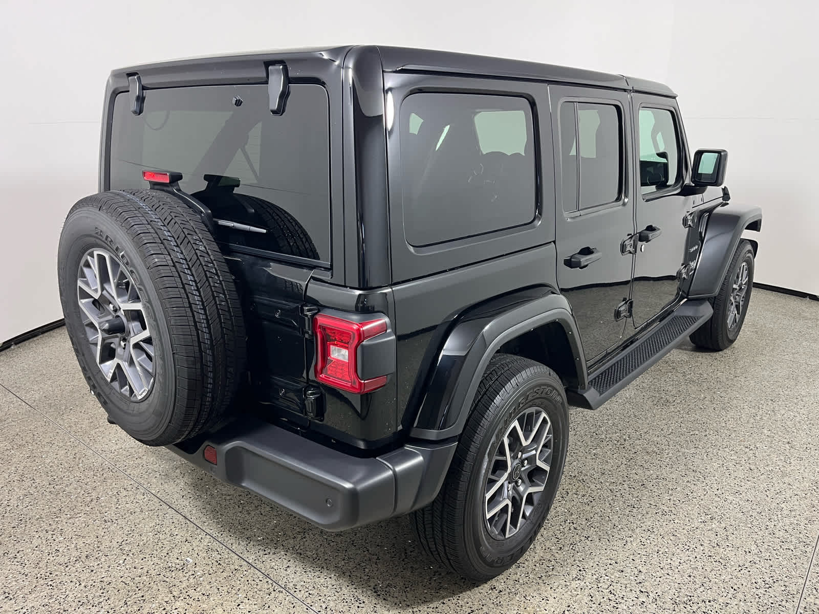 2024 Jeep Wrangler 4-Door Sahara 4x4