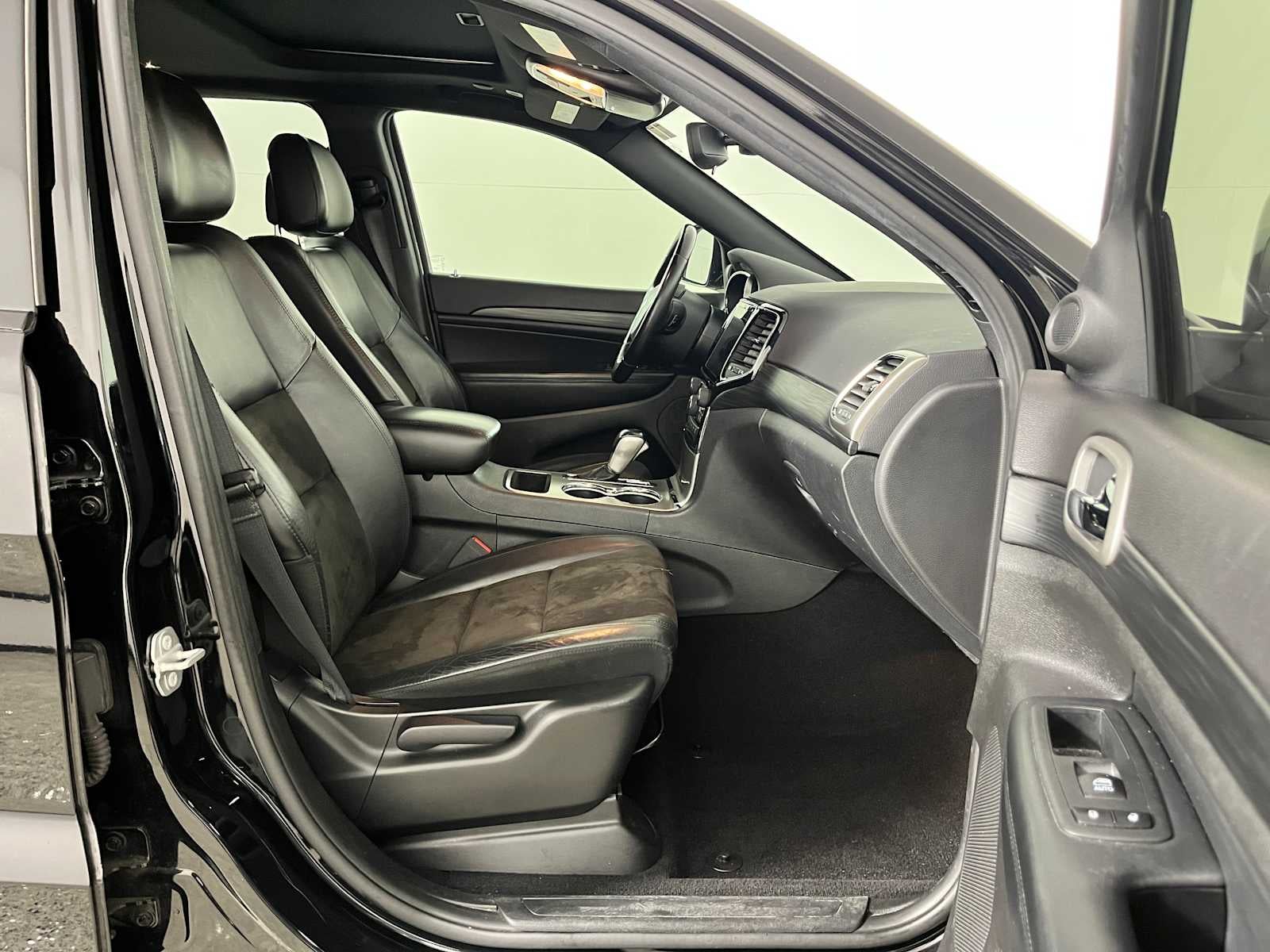 2021 Jeep Grand Cherokee Laredo X 4x2