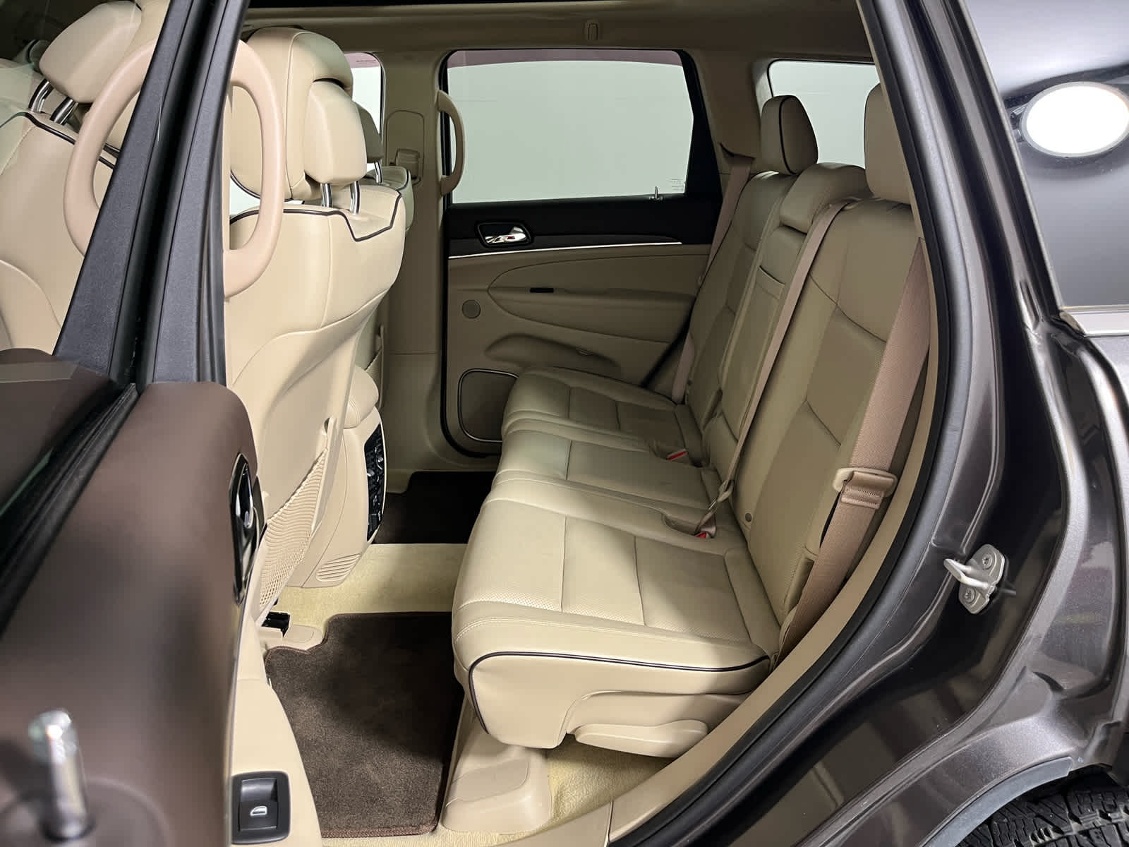 2020 Jeep Grand Cherokee Overland