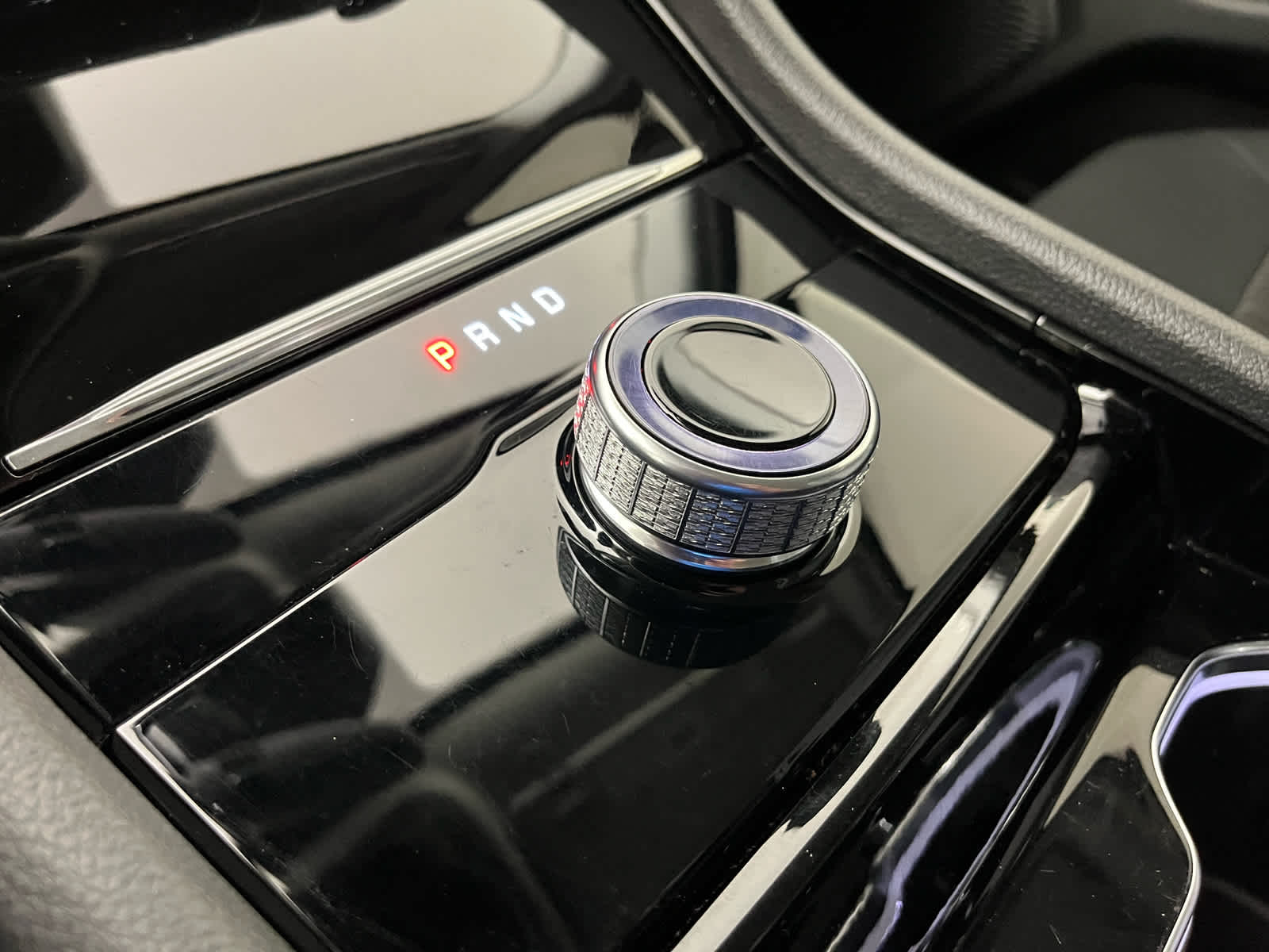 2023 Jeep Grand Cherokee Laredo 4x2