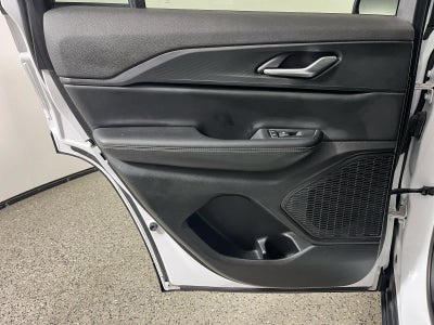 2023 Jeep Grand Cherokee Laredo 4x2