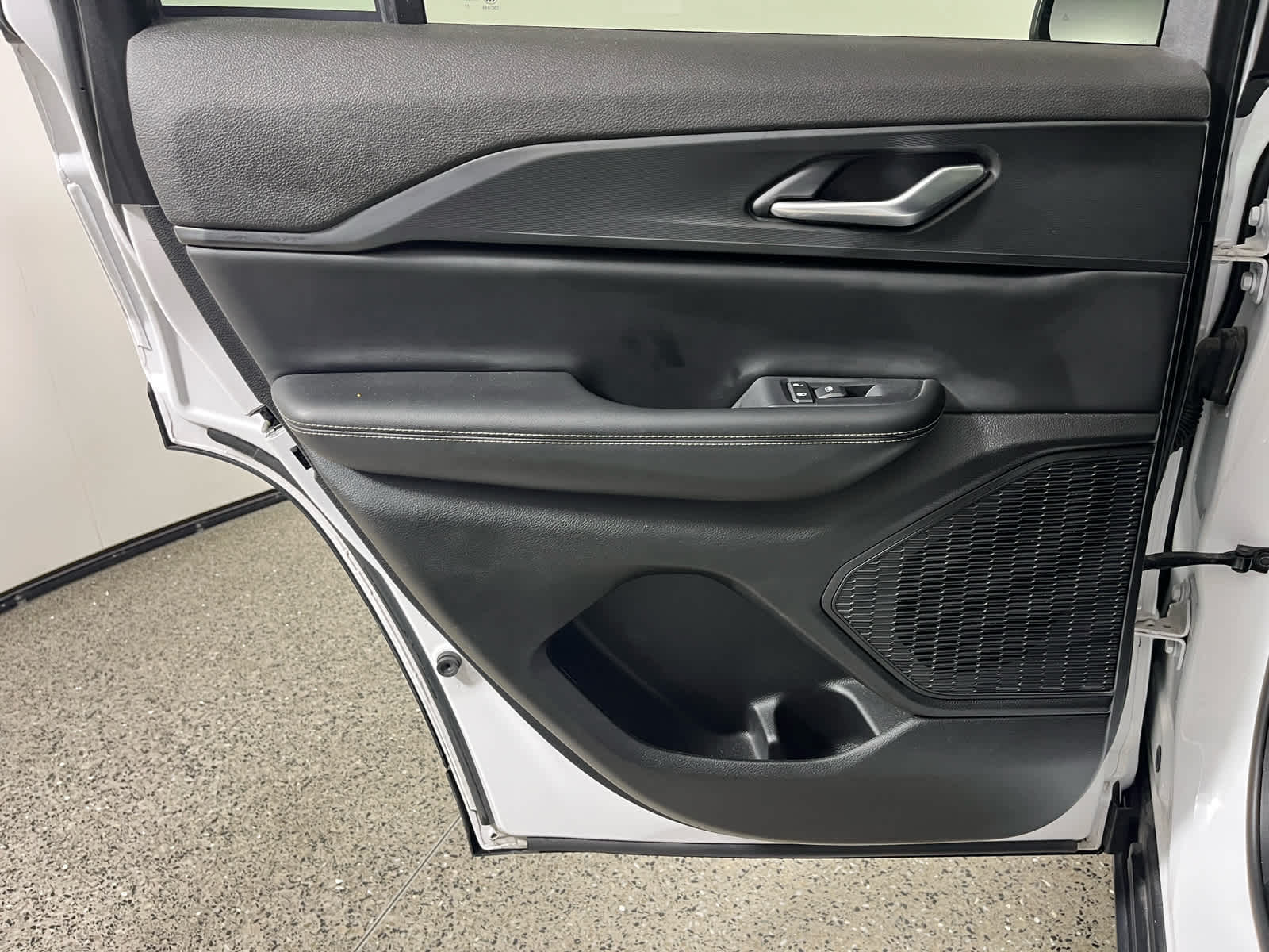 2023 Jeep Grand Cherokee Laredo 4x2