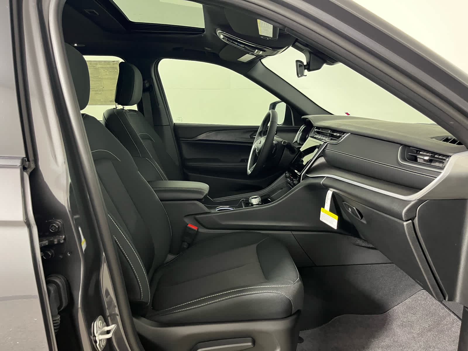 2025 Jeep Grand Cherokee GRAND CHEROKEE LAREDO X 4X2