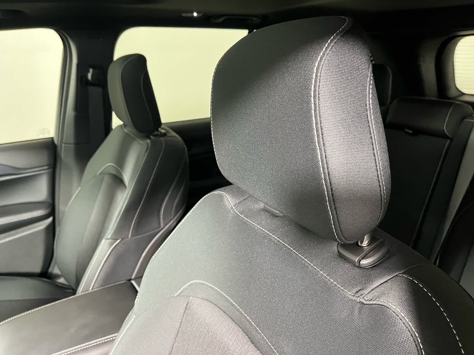 2025 Jeep Grand Cherokee GRAND CHEROKEE LAREDO X 4X2