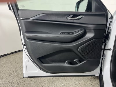 2025 Jeep Grand Cherokee GRAND CHEROKEE LAREDO X 4X2