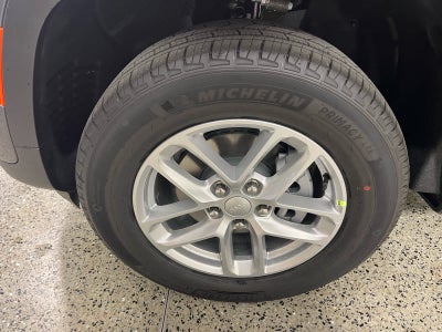 2025 Jeep Grand Cherokee GRAND CHEROKEE LAREDO X 4X2