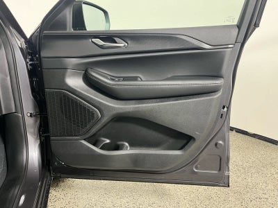 2025 Jeep Grand Cherokee GRAND CHEROKEE LAREDO X 4X2