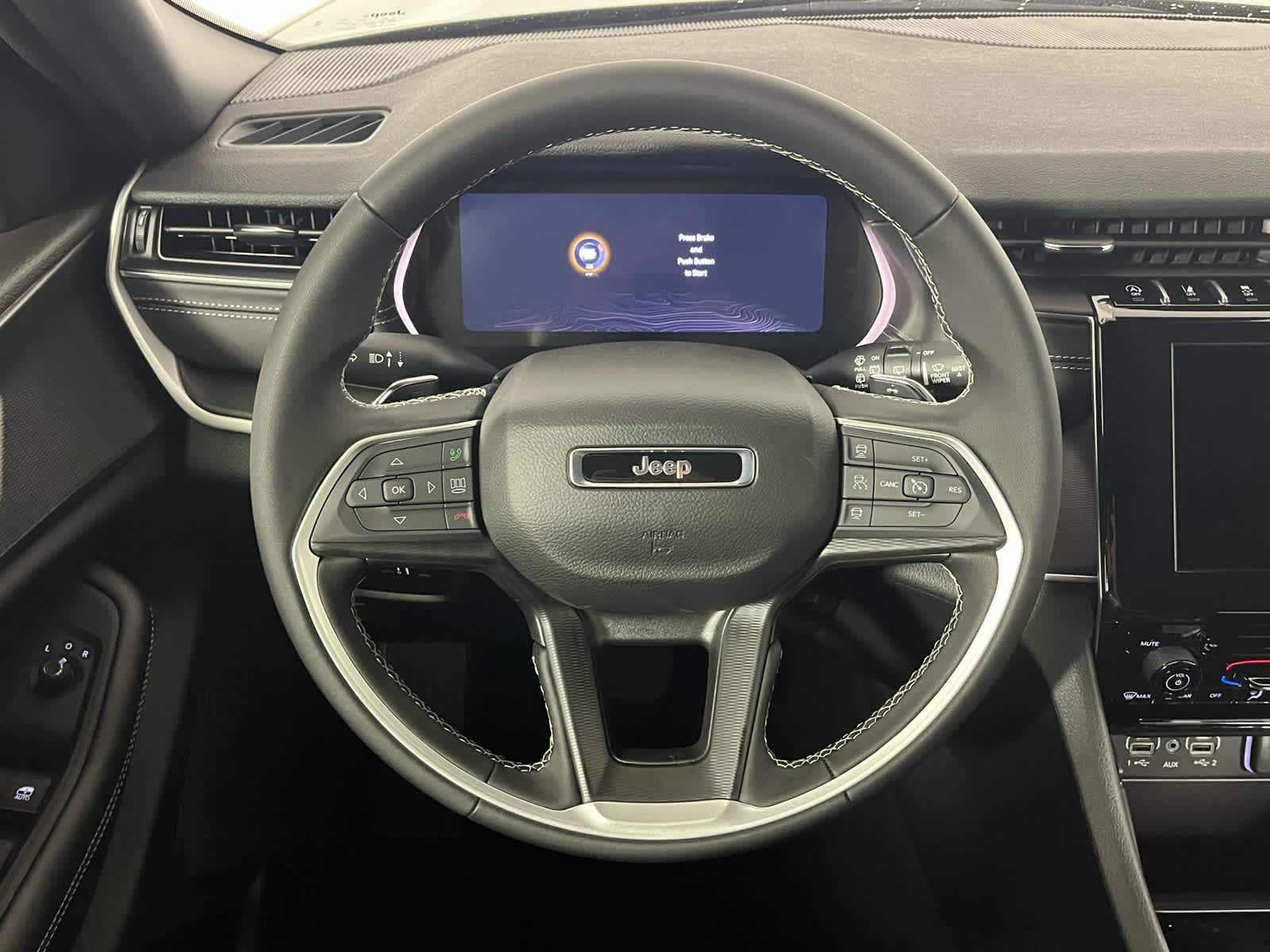 2026 Jeep Grand Cherokee Laredo