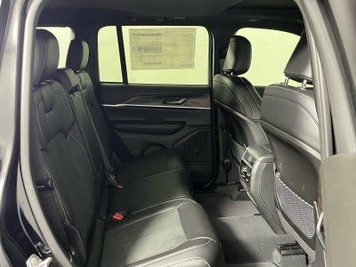 2026 Jeep Grand Cherokee Laredo Altitude