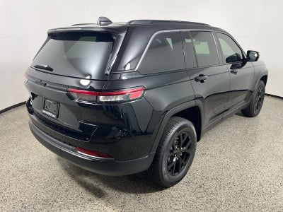 2026 Jeep Grand Cherokee Laredo Altitude