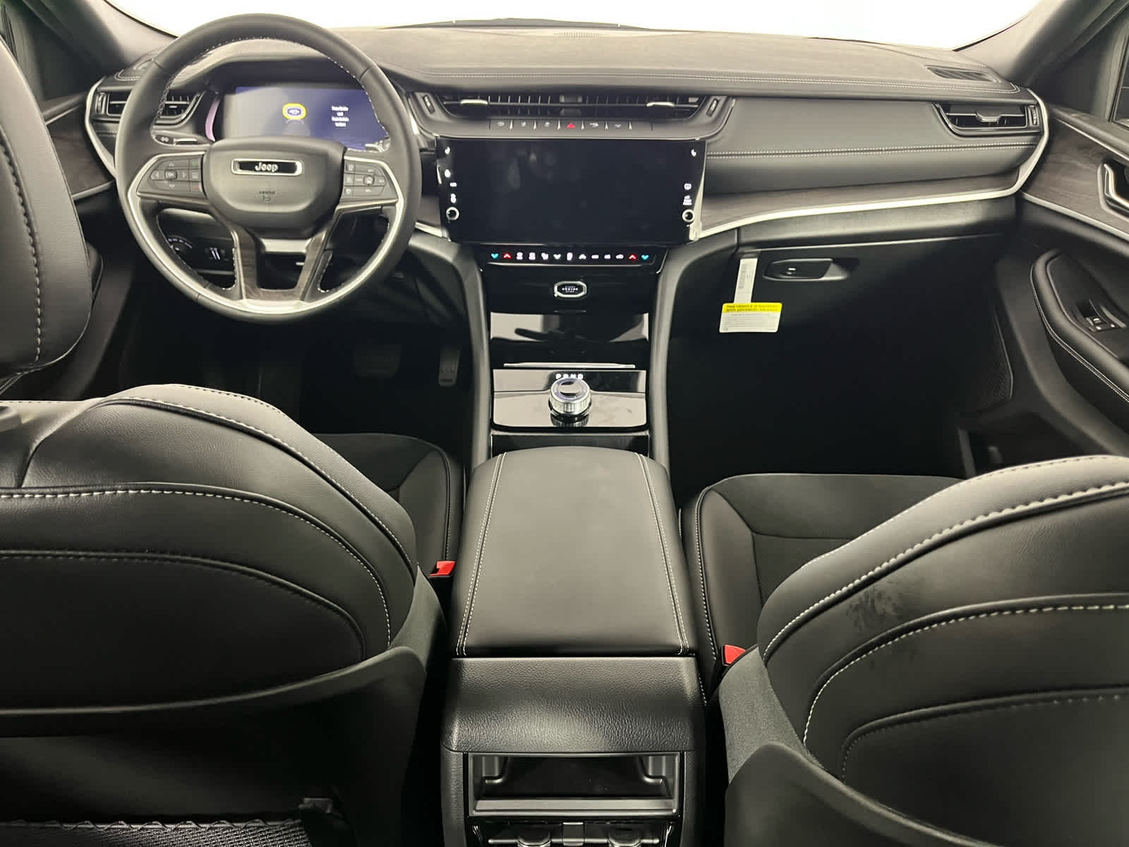 2026 Jeep Grand Cherokee GRAND CHEROKEE LAREDO ALTITUDE 4X2