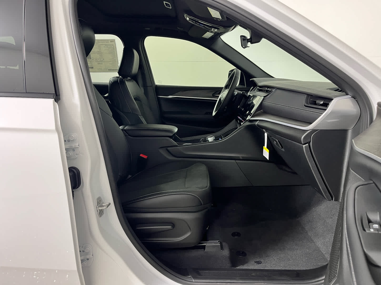 2026 Jeep Grand Cherokee GRAND CHEROKEE LAREDO ALTITUDE 4X2