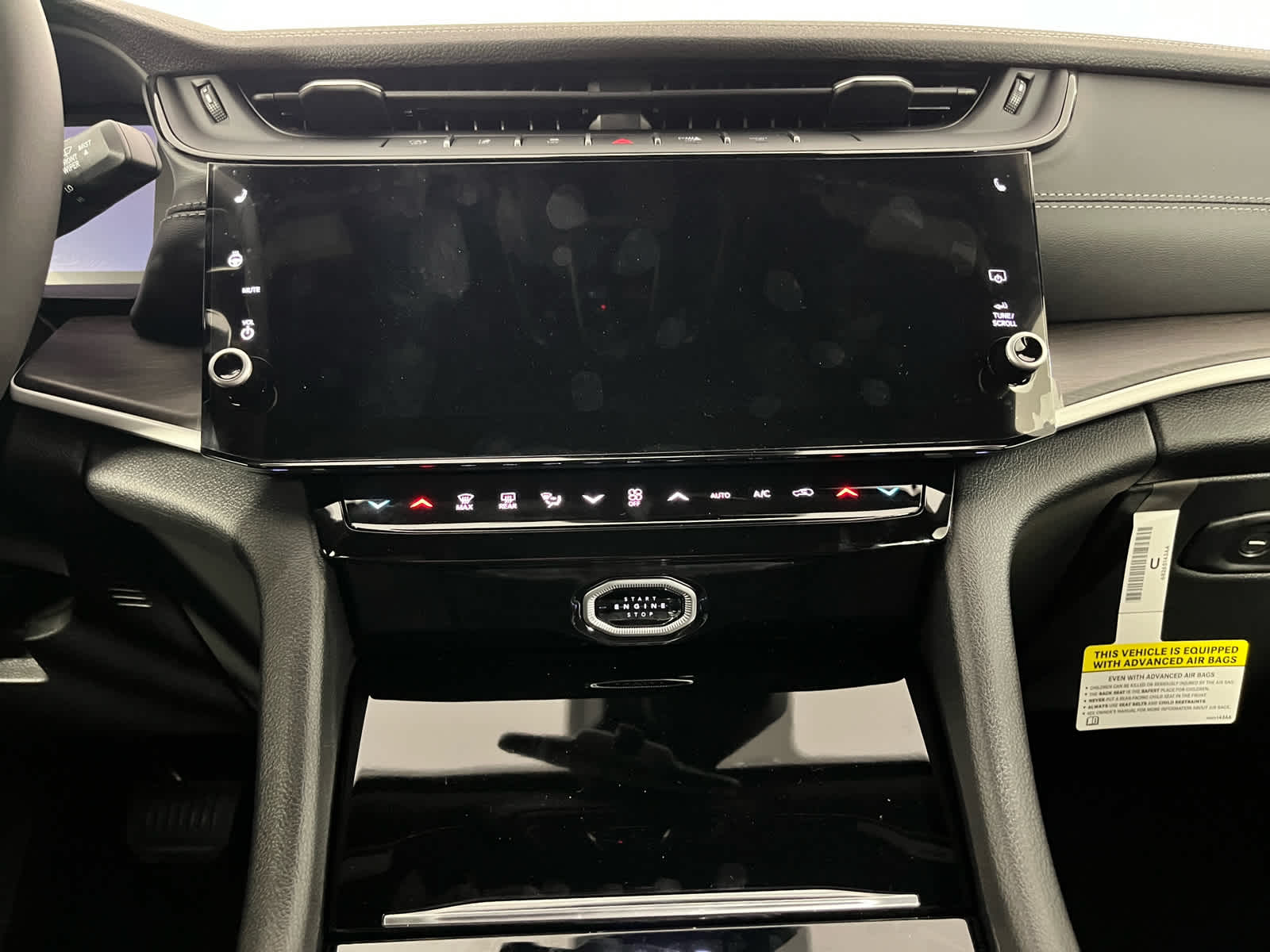 2026 Jeep Grand Cherokee GRAND CHEROKEE LAREDO ALTITUDE 4X2