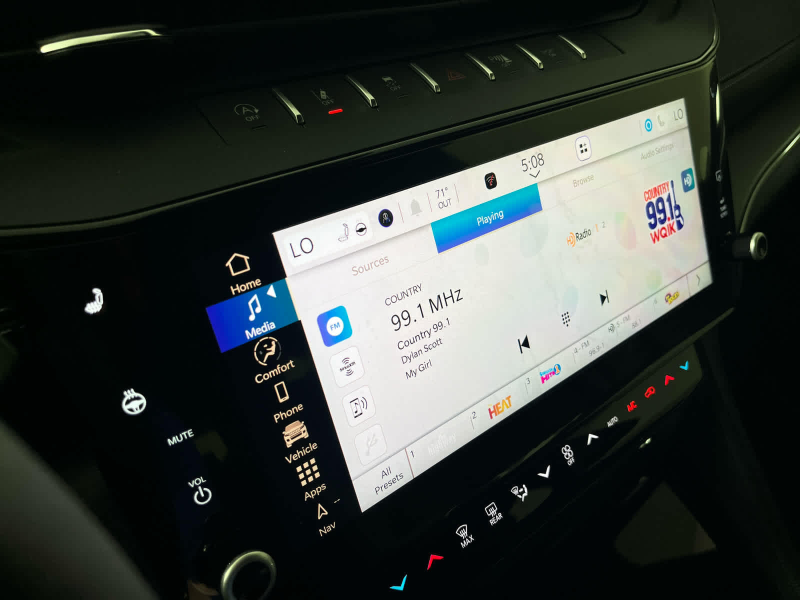 2026 Jeep Grand Cherokee GRAND CHEROKEE LAREDO ALTITUDE 4X2