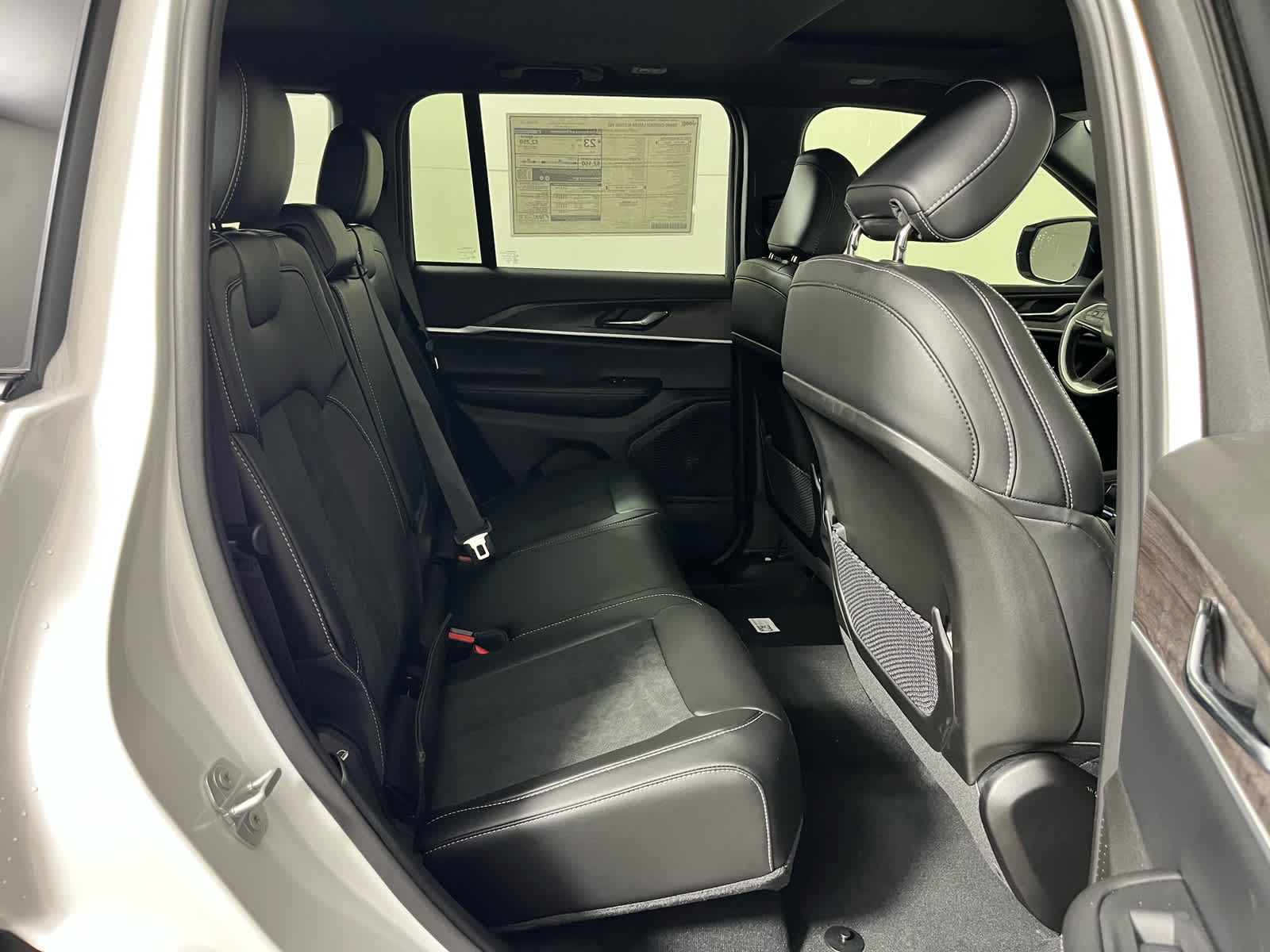 2026 Jeep Grand Cherokee GRAND CHEROKEE LAREDO ALTITUDE 4X2