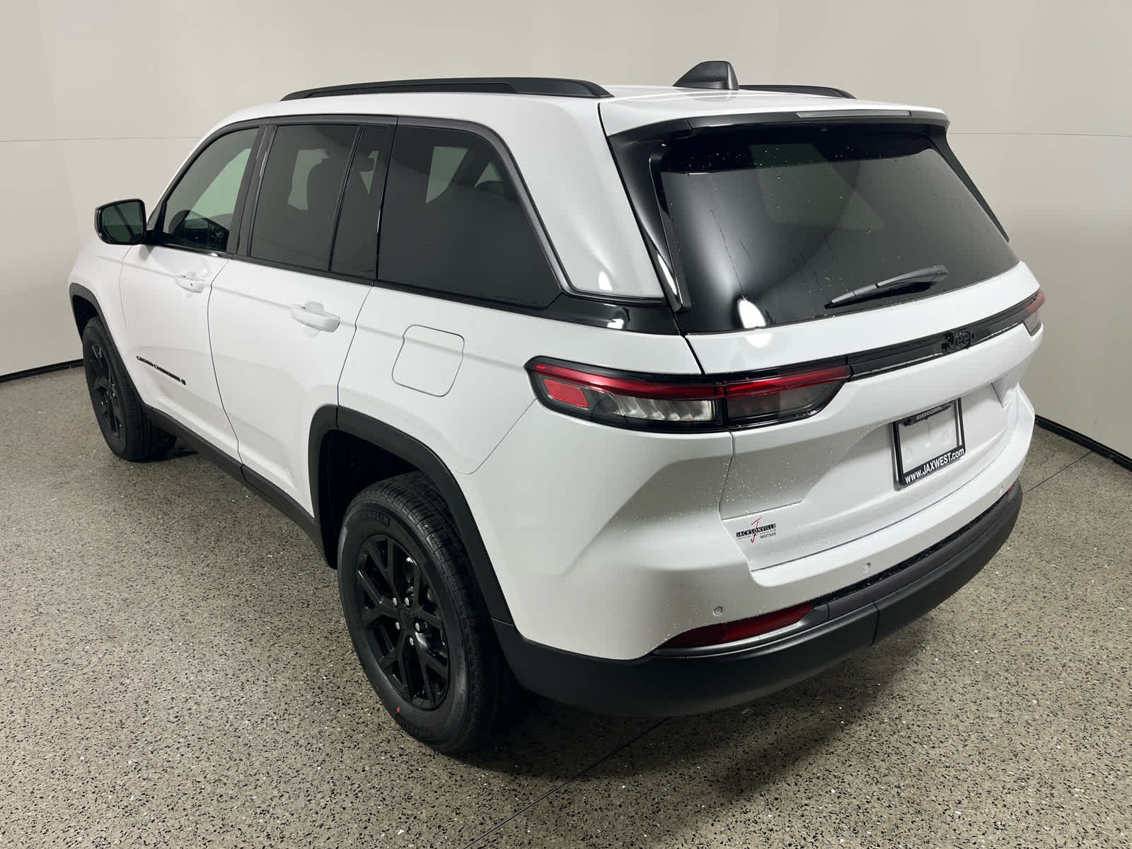 2026 Jeep Grand Cherokee GRAND CHEROKEE LAREDO ALTITUDE 4X2