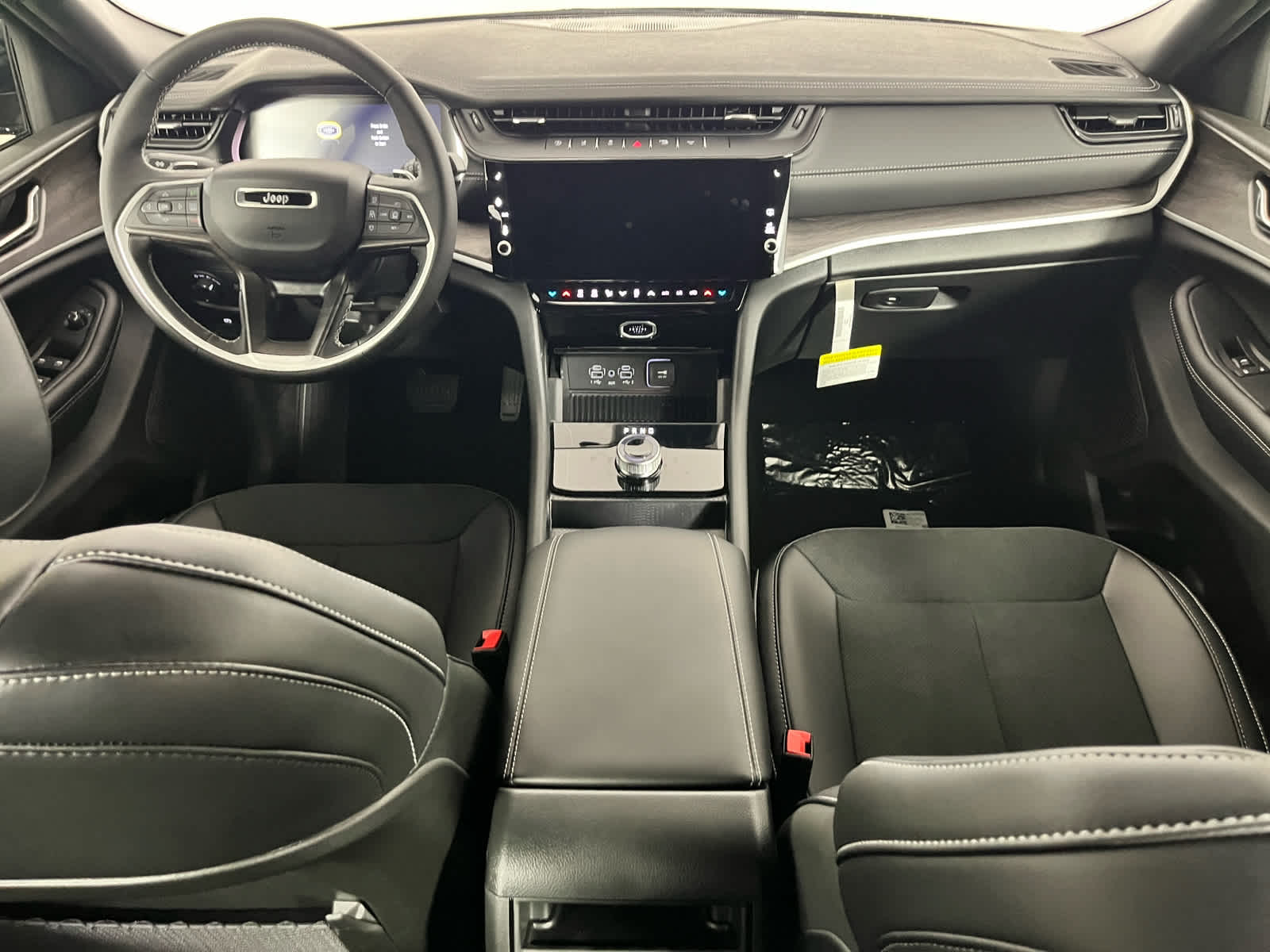 2026 Jeep Grand Cherokee GRAND CHEROKEE LAREDO ALTITUDE 4X2