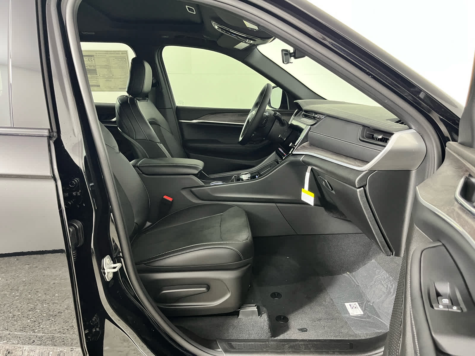 2026 Jeep Grand Cherokee GRAND CHEROKEE LAREDO ALTITUDE 4X2