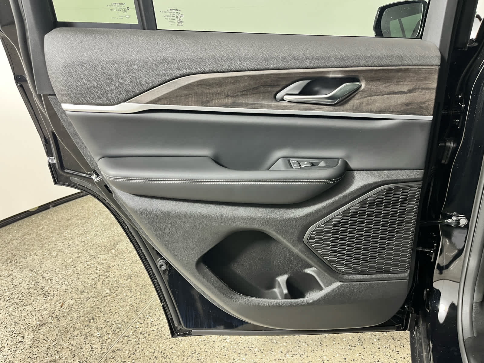 2026 Jeep Grand Cherokee GRAND CHEROKEE LAREDO ALTITUDE 4X2