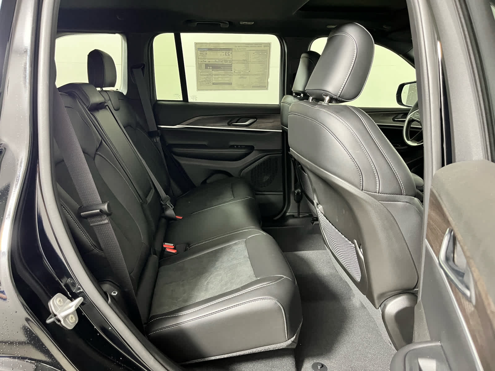 2026 Jeep Grand Cherokee GRAND CHEROKEE LAREDO ALTITUDE 4X2