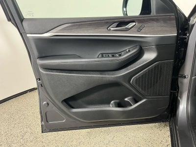 2025 Jeep Grand Cherokee GRAND CHEROKEE LIMITED 4X2