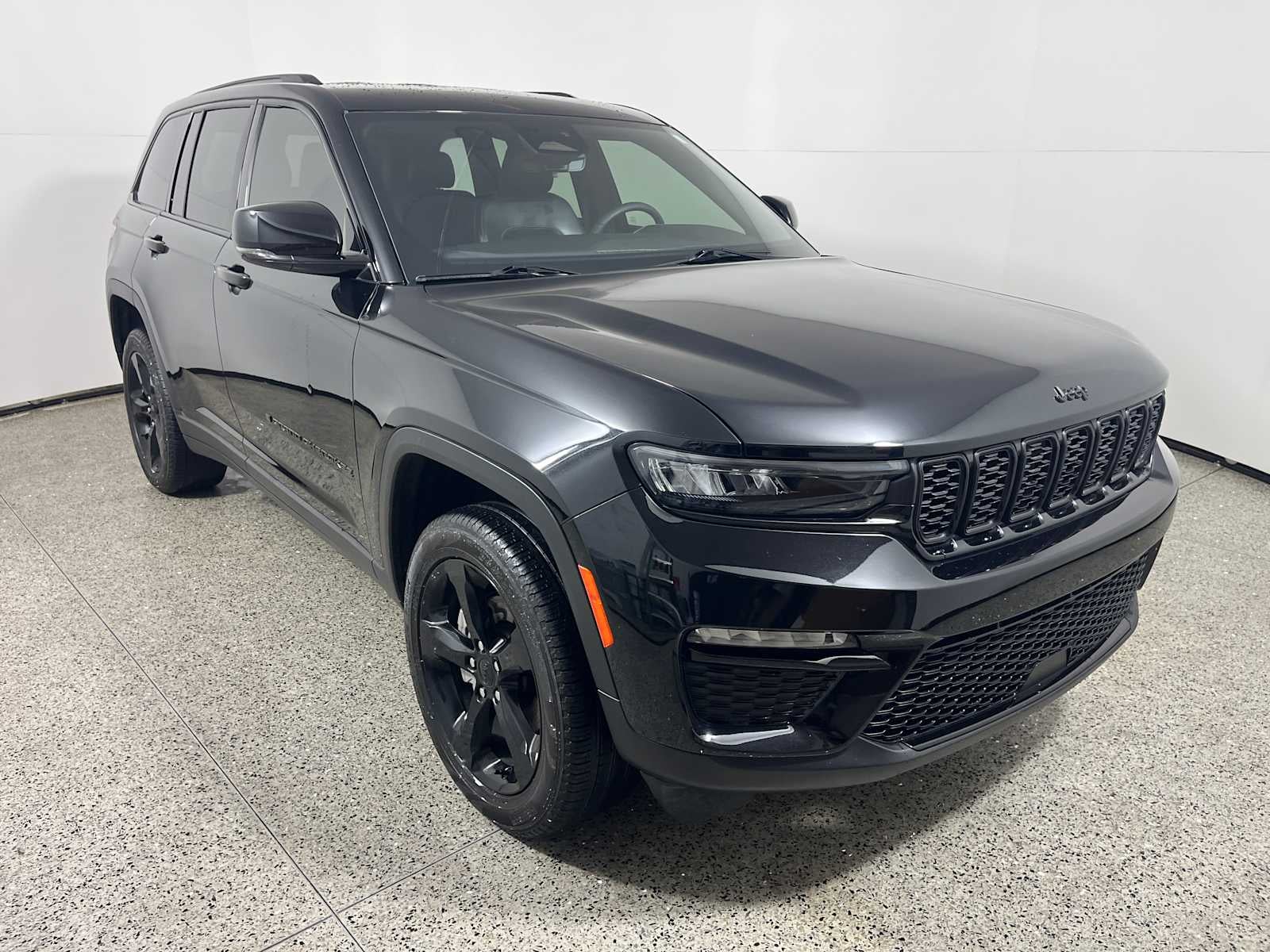 2025 Jeep Grand Cherokee Limited 4x2