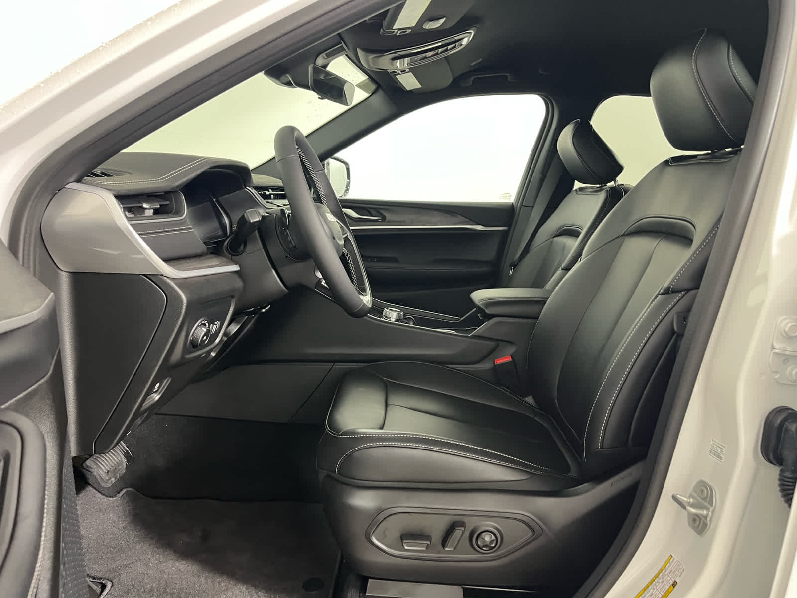 2025 Jeep Grand Cherokee GRAND CHEROKEE LIMITED 4X2