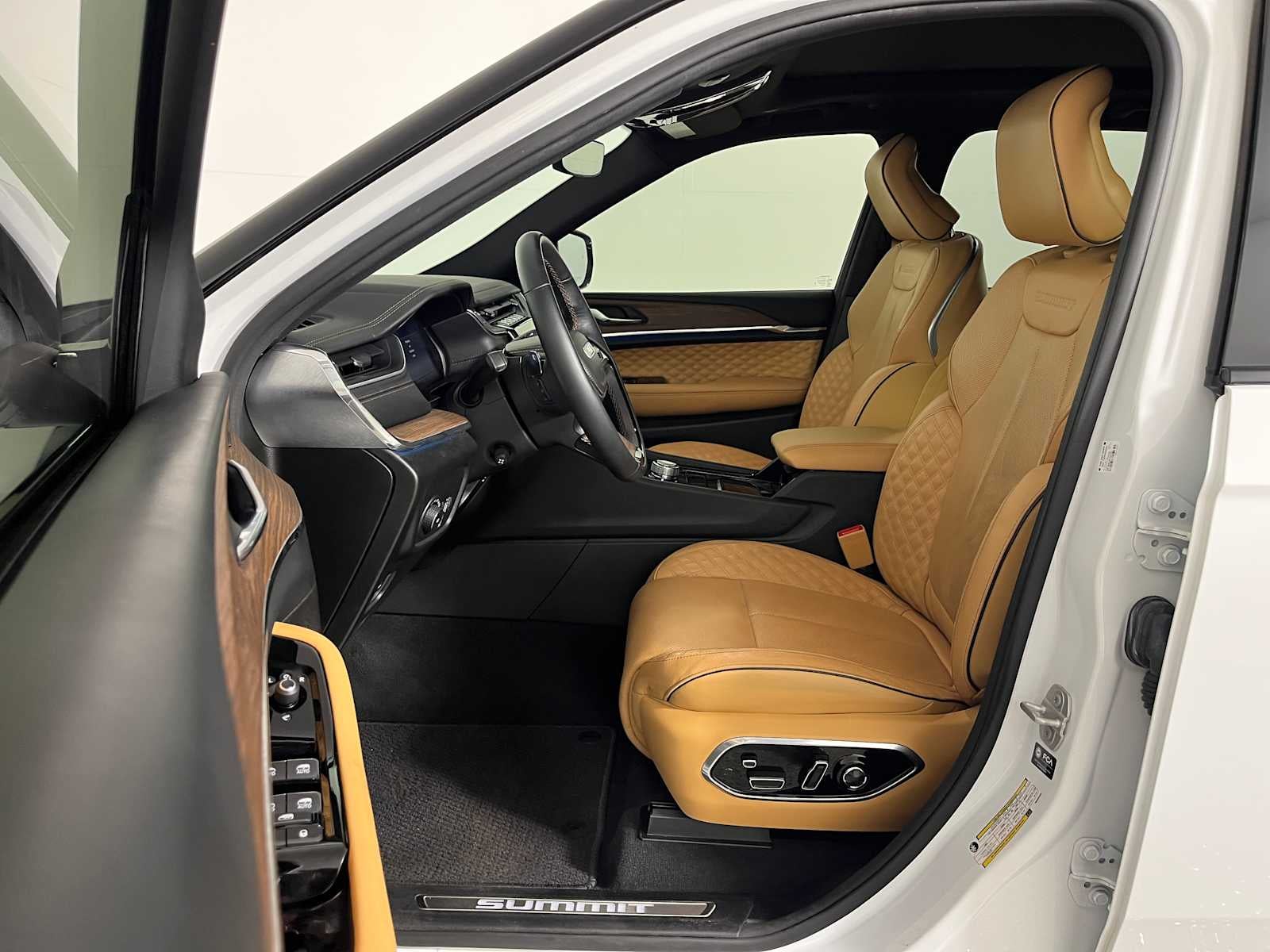 2024 Jeep Grand Cherokee Summit