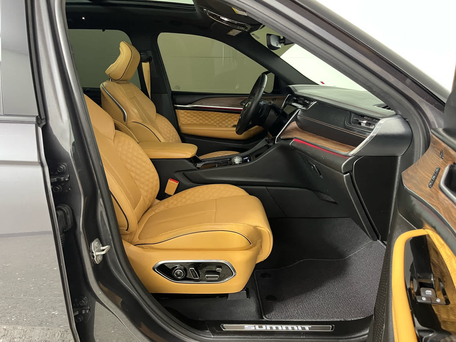 2024 Jeep Grand Cherokee Summit