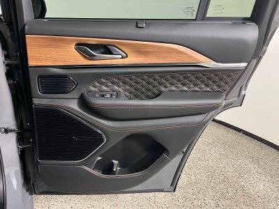 2027 Jeep Grand Cherokee Summit