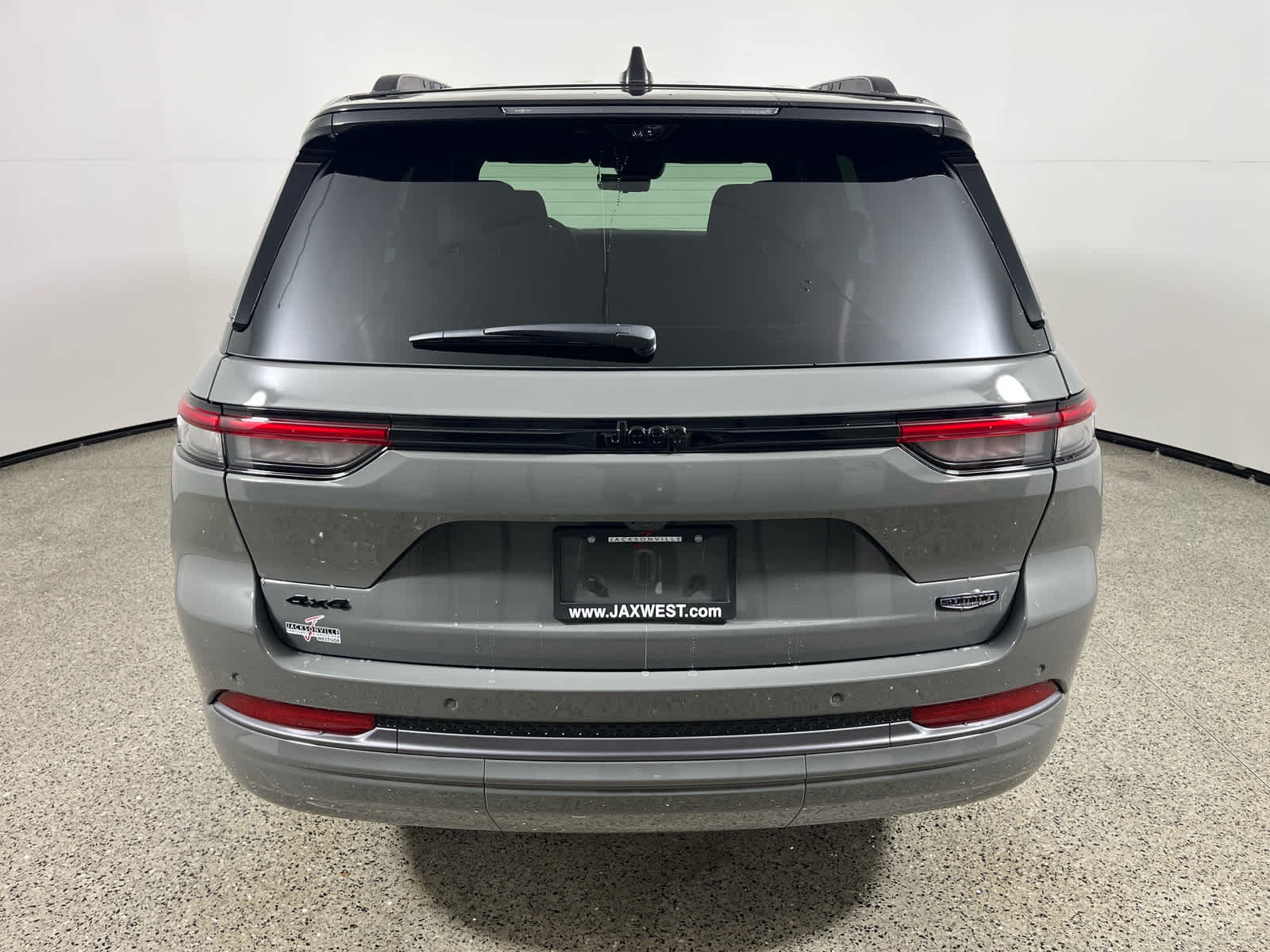 2027 Jeep Grand Cherokee Summit