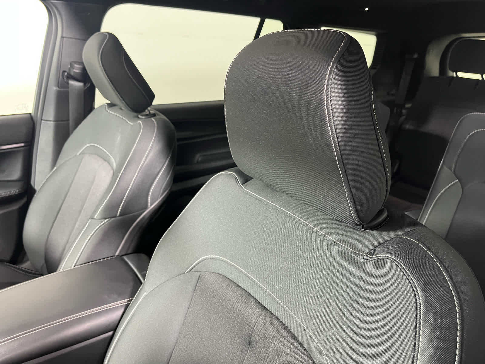 2025 Jeep Grand Cherokee GRAND CHEROKEE L LAREDO X 4X2