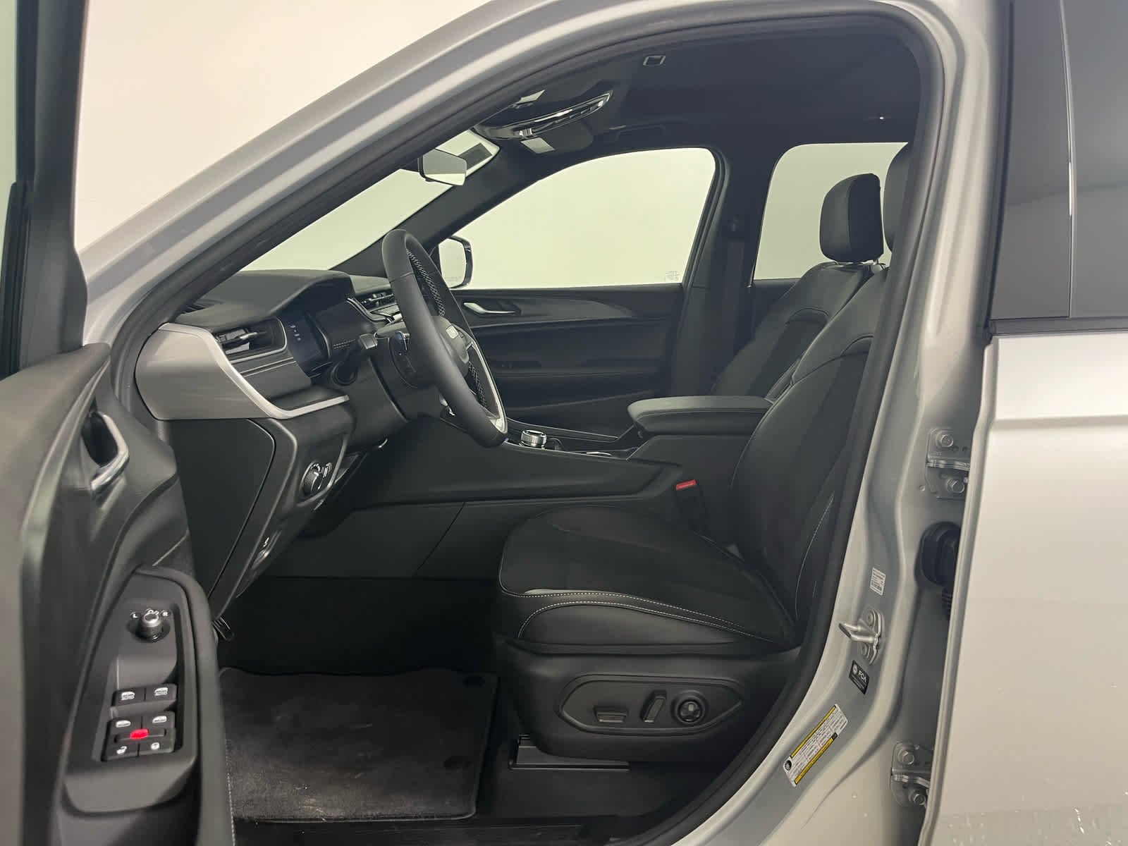 2025 Jeep Grand Cherokee GRAND CHEROKEE L ALTITUDE X 4X2